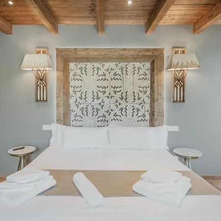 La Antigua Taberna - *